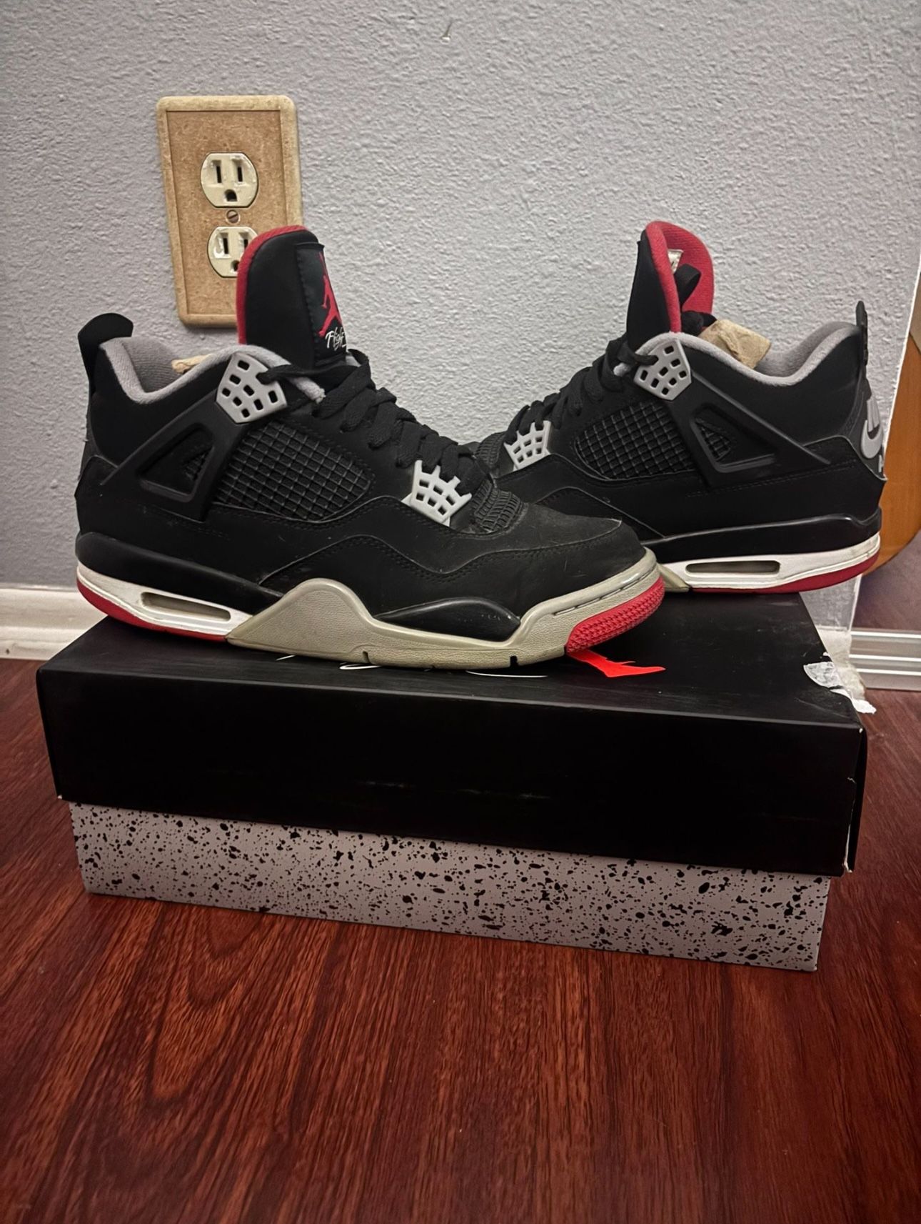 Nike Air Jordan 4