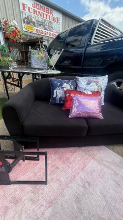 Love sofa $40