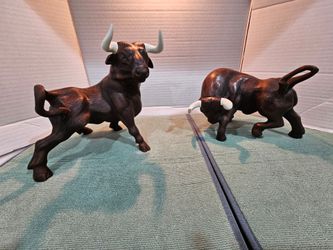 Vintage ceramic Bulls