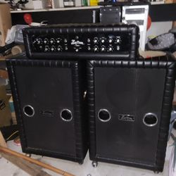 Kustom 400  Amp And Speakets