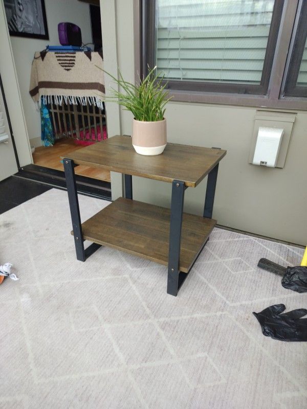 Heavy Dark Wood Black Metal End Table/Plant Stool