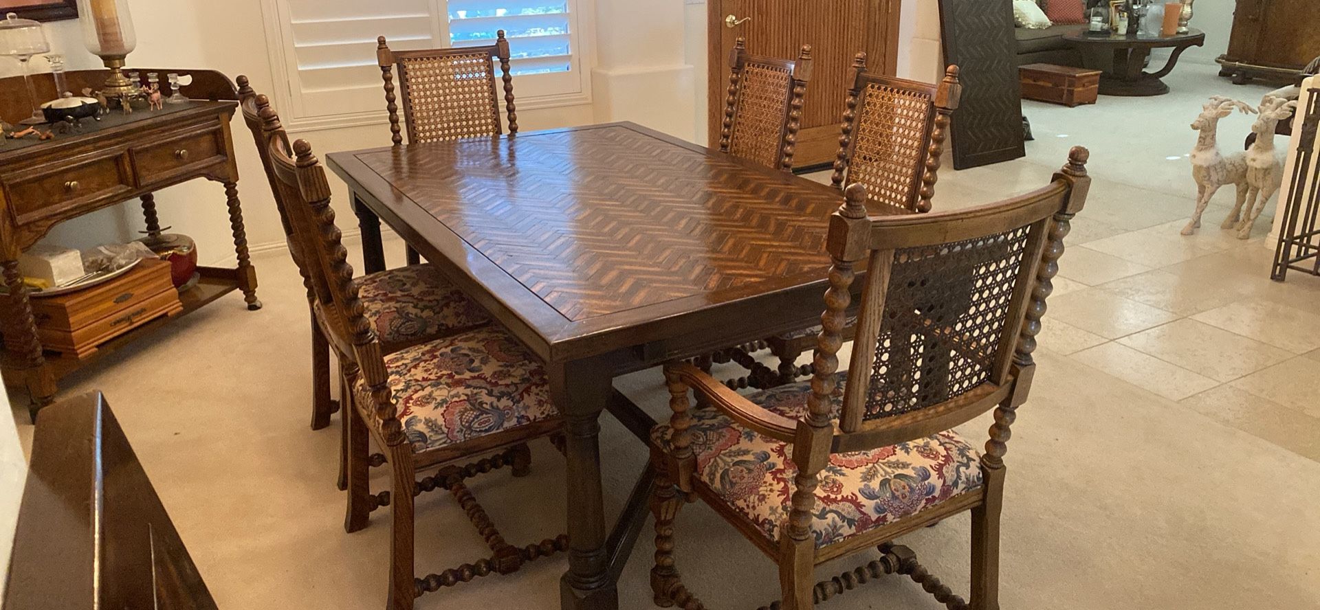 Herringbone Dining Table +6 Chairs