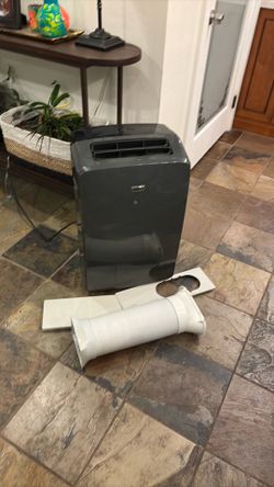 Air conditioner 240$!firm cash only 12000btus of super cold air