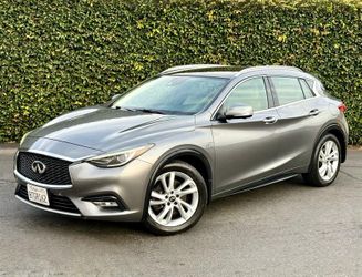 2017 INFINITI QX30