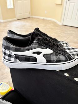 Men’s shoes Air Walker size 10