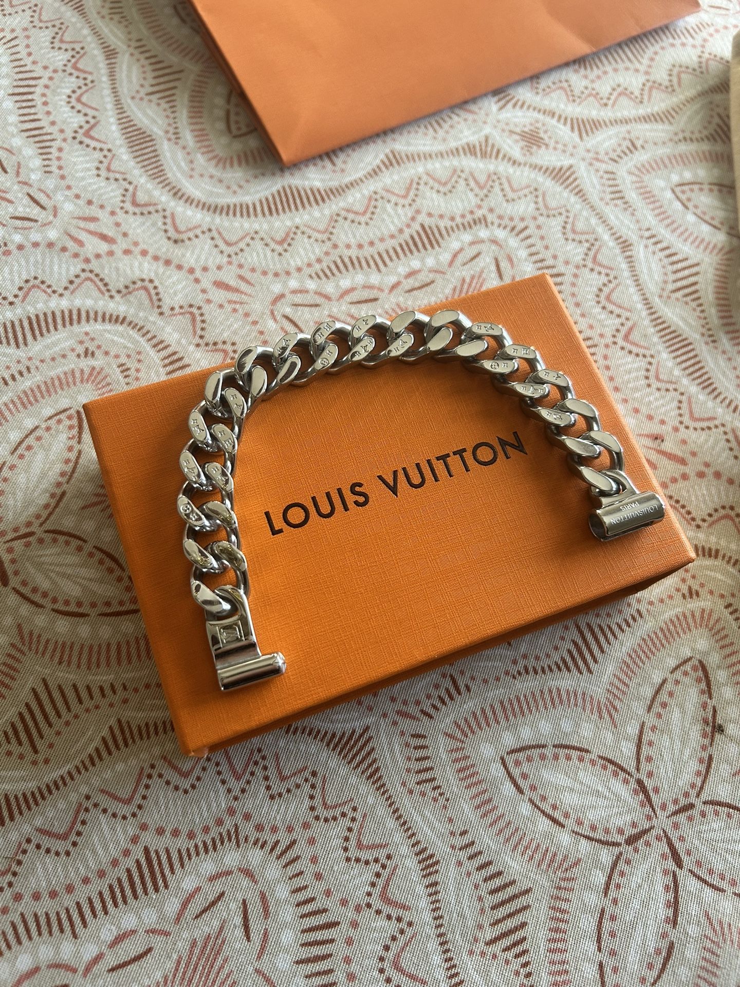 Bracelet Brand New