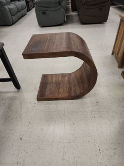 ELLPISE END TABLE 