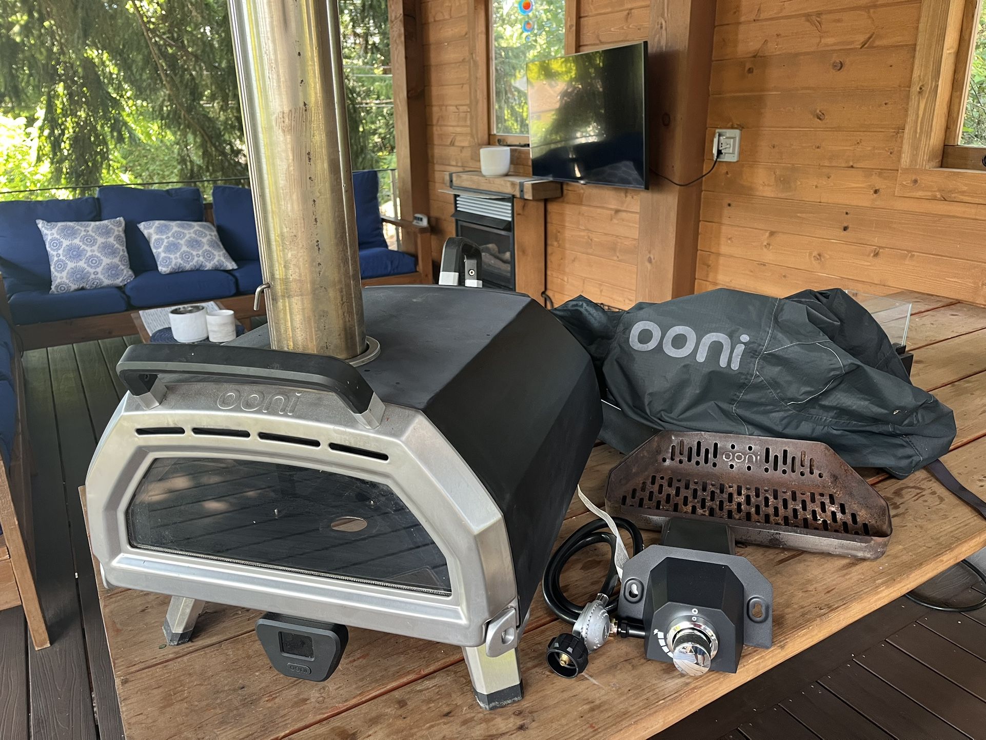 OONI Karu 16 Pizza Oven