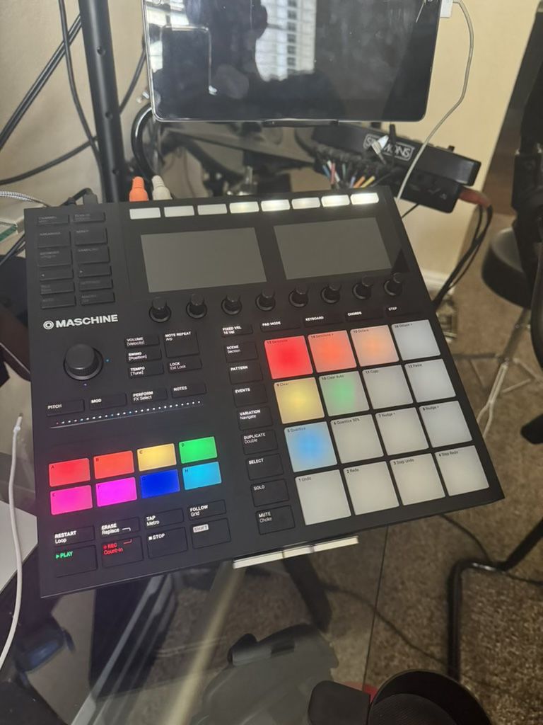 Native Instruments Maschine MK3 w All Expansions