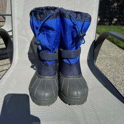 Boys Snow Boots Columbia, Size 6, Waterproof, Warm, Used Once!