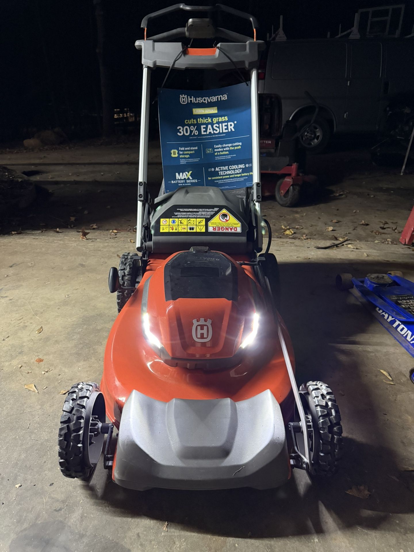 Husqvarna 40 V Lawnmower New