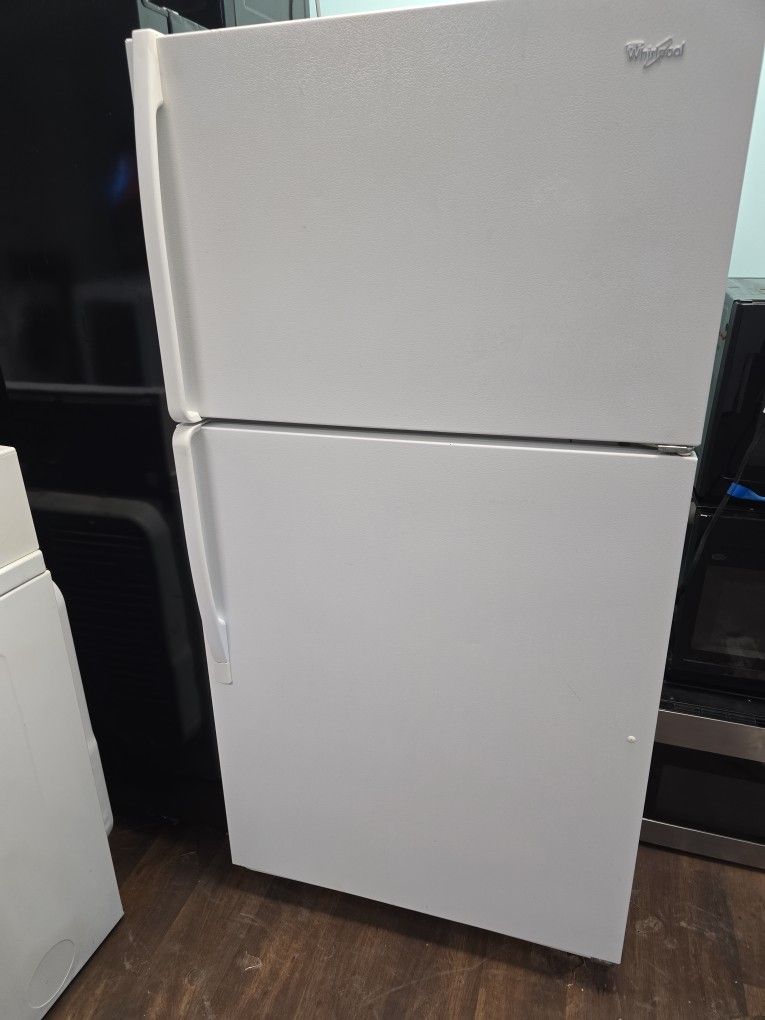 Great Working Condition  FRIDGE FREEZER