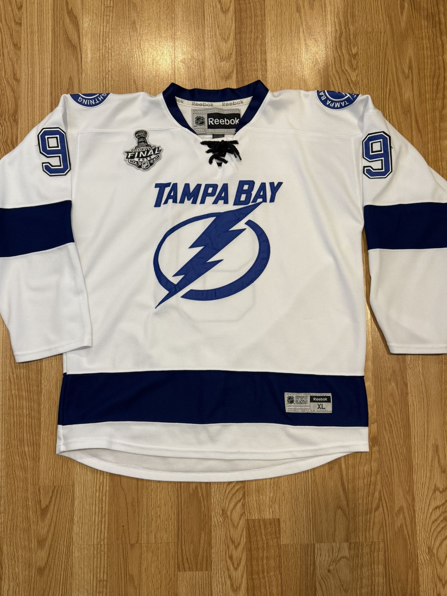 Tampa Bay Lighting Jersey Reebok Signed Tyler Johnson Mens XL Sewn NHL Hockey