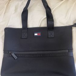 NEW Tommy Hilfiger Tote - Available Scripps Ranch 
