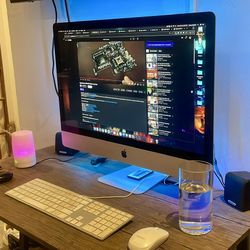 Late. 2013.   iMac. 27. Inch.    Intel Core I5—-16gb. Ram.  -1 Tb. Fusion Ssd 