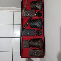 Men Belts, Wallets Sets