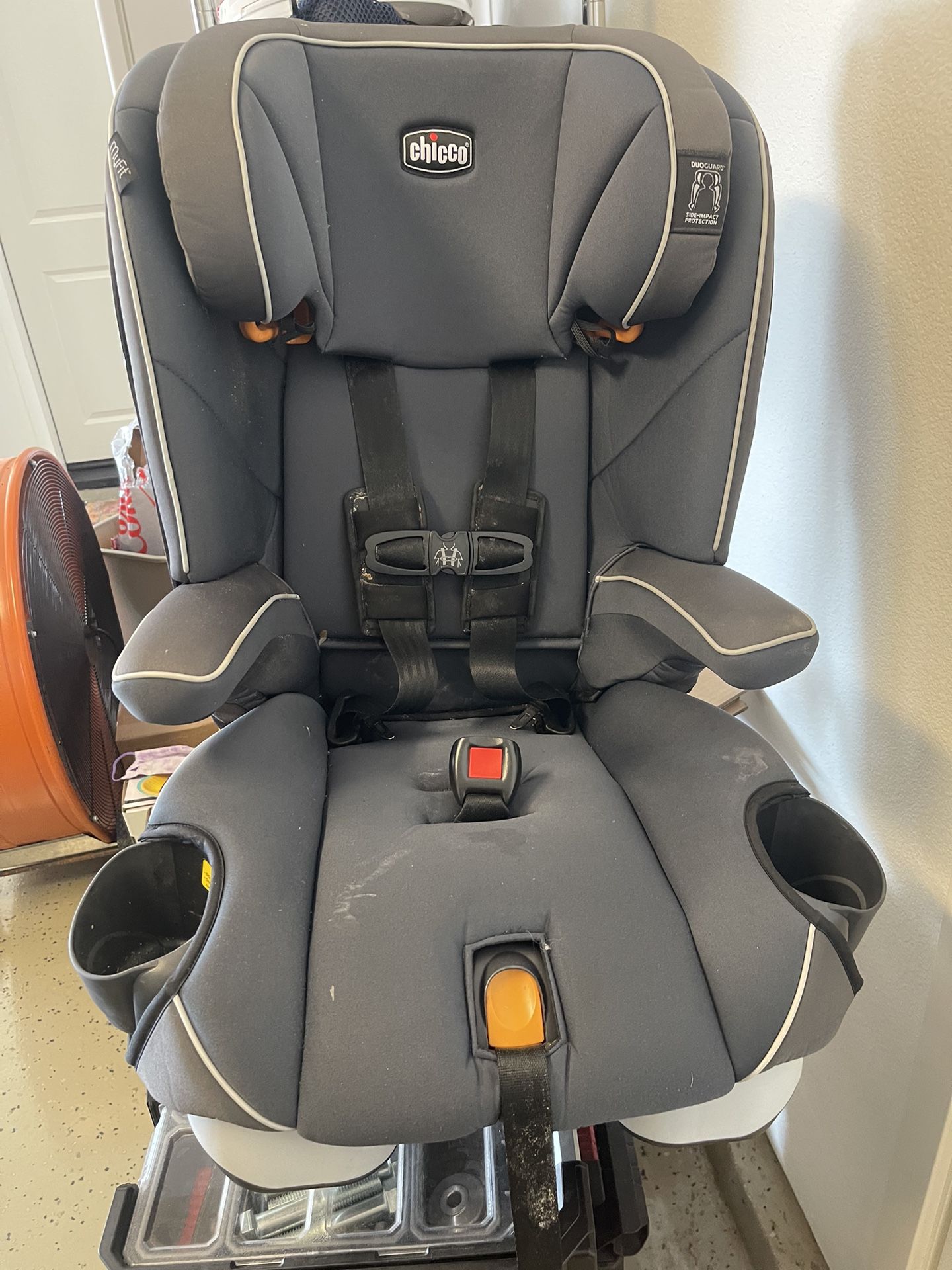  Chicco “My Fit” car seat