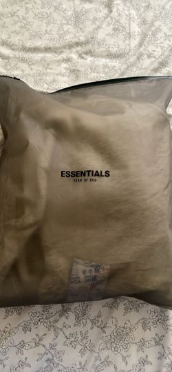 Hoodie Essentials Sweater