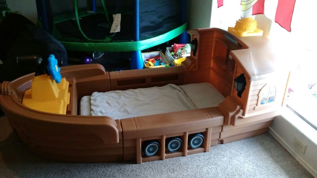 Little Tikes Pirate Ship Toddler Bed