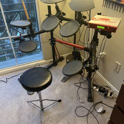 Electronic Drum Set (Yamaha DTXPRESS II)