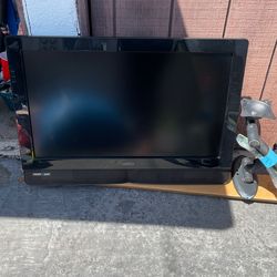 32”Vizio Tv With Arm Rack