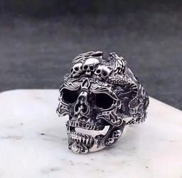 Stainless steel gothic skull ring