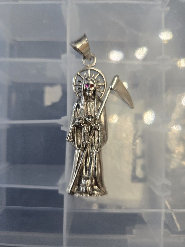 SILVER PENDANT SANTA MUERTE