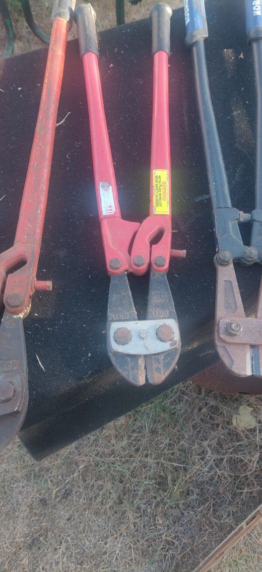 BOLT CUTTERS