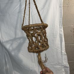 Hanging wicker plant holder