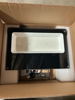 LED Flood Light 200W 24000LM 5000K Daylight IP65 Waterproof Outdoor Floodlights