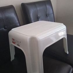 Rubbermaid Step Stool