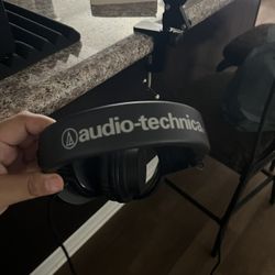 Audio technica M20x Headphones