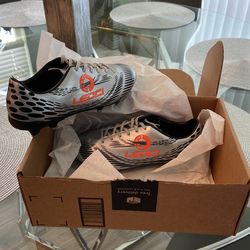 Soccer Cleats size 7.5 MFSH Mens/Womens NEW