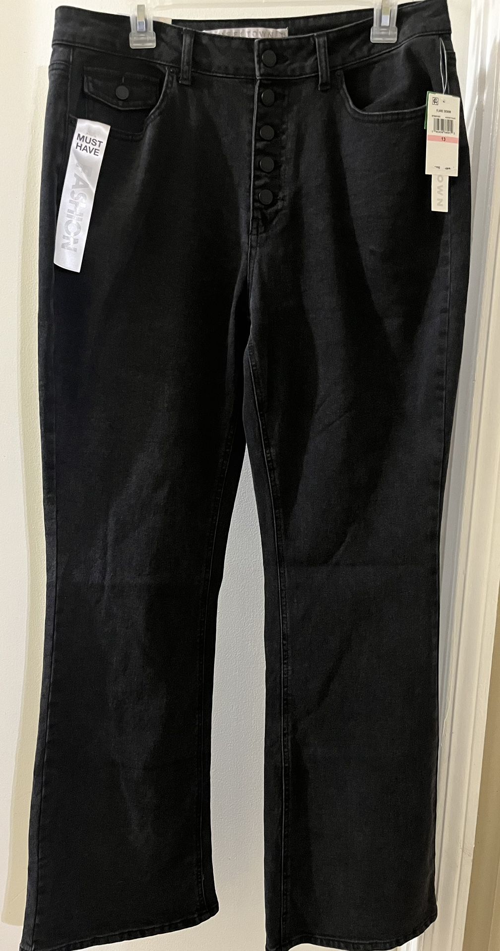 Woman’s FLARE LEG (button)JEANS (13) NEW!!!
