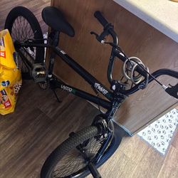 Hyper spinner pedal bike