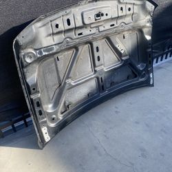 2007 Chevy Tahoe Hood 