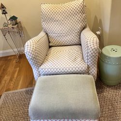 Hickory Chair - Chair And Ottoman