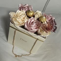 Ribbon Roses With Chocolate 