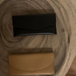 2 Wallets