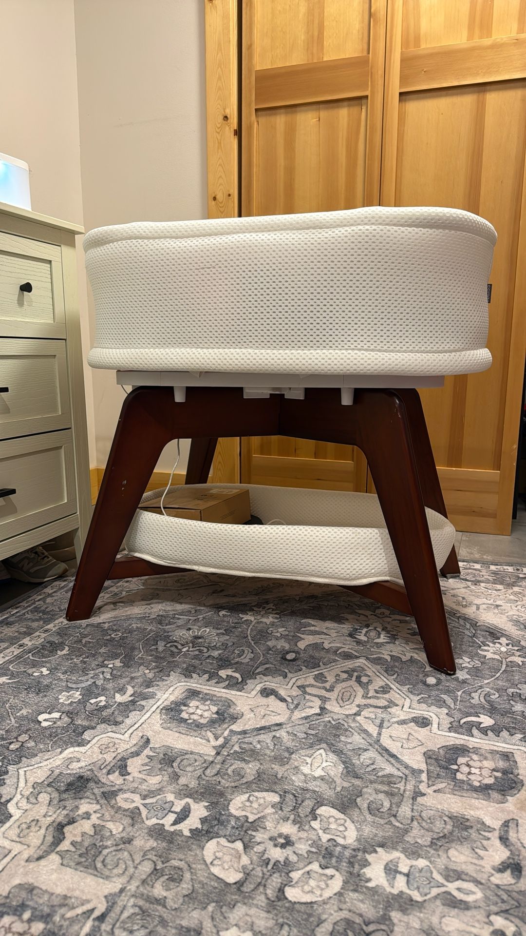 TruBliss Evi Smart Bassinet 
