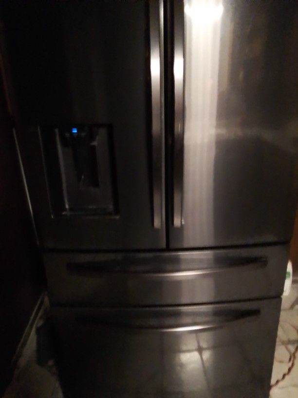 Refrigerator