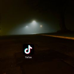 iphone xs pro max with tiktok