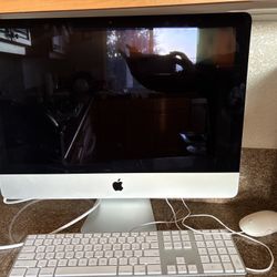 Apple iMac 21.5” Desktop Computer