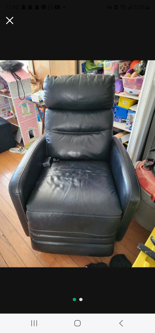 Like Free Leather Single Chair Sofa Reclines