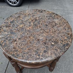 Round Table