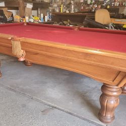 8ft Pool Table With Free Delivery & Setup With New Felt Your Choice Of Color.