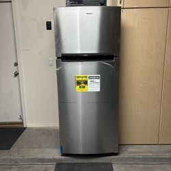 Whirlpool Refrigerator 