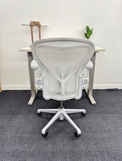 HERMAN MILLER REMASTERED AERON CHAIRS SIZE B FULLY LOADED $850 EACH DELIVERY AVAILABLE