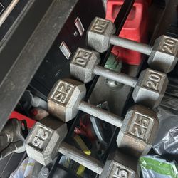 Rack Plus Two 25 Lbs And Two 20 Lbs Dumbbells 