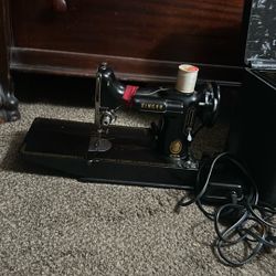 Singer Sewing Machine